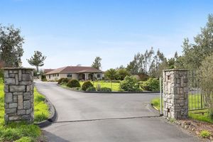 photo 1 of 461 Pepper Ln, Petaluma, CA 94952