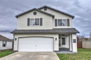 photo 1 of 735 E Tara Lee Ave, Medical Lake, WA 99022