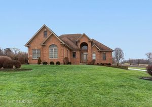 photo 1 of 6513 Sweet Bay Dr, McHenry, IL 60050