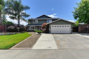 photo 1 of 4953 Hillhurst Dr, Fair Oaks, CA 95628
