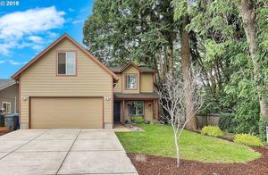 photo 1 of 212 Arlene Ave SE, Salem, OR 97302