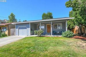 photo 1 of 1429 NW Ash St, Camas, WA 98607