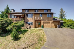 photo 1 of 91212 Youngs River Rd, Astoria OR 97103
