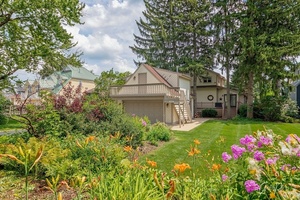 photo 1 of 1902 Orchard Beach Rd, McHenry, IL 60050