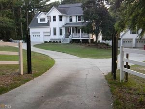 photo 1 of 1667 Highway 92 S, Fayetteville, GA 30215