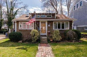 photo 1 of 10 Whiton Ave, Hingham, MA 02043