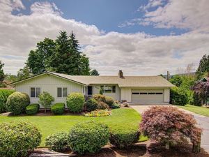 photo 1 of 630 Meadow View Rd, Forest Grove, OR 97116