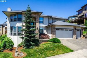 photo 1 of 2861 W 1st St, Washougal, WA 98671