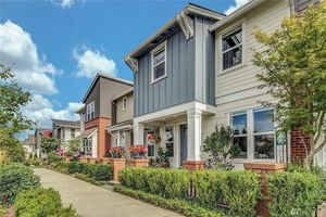 photo 1 of 1371 NE Hickory Ln, Issaquah, WA 98029