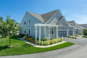 photo 1 of 9 Iris Ct, Canton, MA 02021
