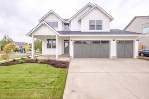photo 1 of 1226 Daylily St, Woodburn, OR 97071