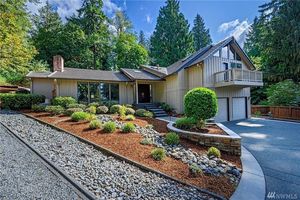 photo 1 of 5341 Lansdowne Ln, Mercer Island, WA 98040