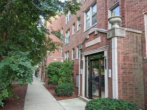 photo 1 of 1631 W Columbia Ave Apt 3 E, Chicago, IL 60626