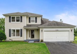 photo 1 of 1436 Bridgedale Rd, Crystal Lake, IL 60014