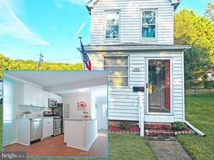 photo 1 of 102 Baltimore Ave, Baltimore, MD 21227