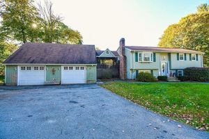photo 1 of 10 Gloria Ave, Tyngsboro, MA 01879