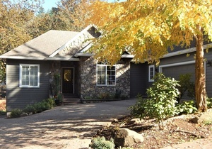 photo 1 of 1121 S. 69th Pl, Springfield, OR 97478