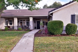 photo 1 of 9128 Ivy League Cir, Orangevale, CA 95662