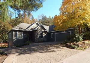 photo 1 of 1121 S 69th Pl, Springfield, OR 97478