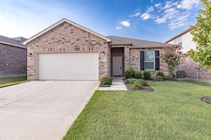 photo 1 of 2429 Buelingo Ln, Fort Worth, TX 76131