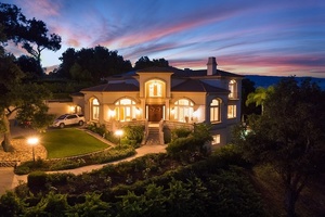 photo 1 of 1975 Mantelli Dr, Gilroy, CA 95020