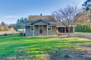 photo 1 of 16326 Butteville Rd NE, Woodburn, OR 97071