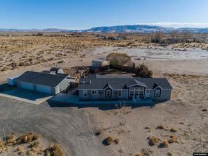 photo 1 of 3035 E Green St, Silver Springs, NV 89429