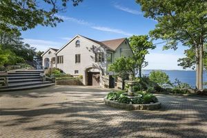 photo 1 of 95 Puritan Ln, Swampscott, MA 01907