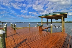 photo 1 of 914 S Riverside Dr, Edgewater, FL 32132