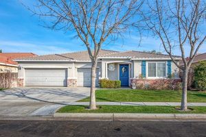 photo 1 of 416 Pisa St, Los Banos, CA 93635