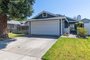 photo 1 of 7044 Plume Way, Elk Grove, CA 95758