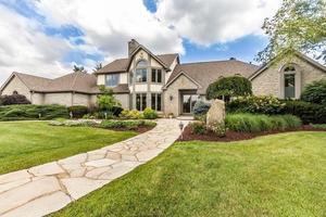 photo 1 of 1654 Taylor Corners Cir, Blacklick, OH 43004