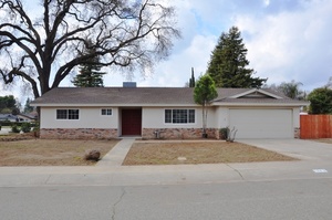 photo 1 of 2133 S Jacob St, Visalia, CA 93277