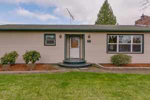 photo 1 of 385 Evans Ave N, Keizer, OR 97303