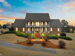 photo 1 of 1125 Virginia Lee Ln, Stockbridge, GA 30281