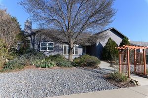 photo 1 of 615 S Monterey Ave, Coalinga, CA 93210