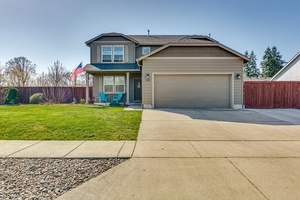 photo 1 of 866 NE Oakmont Loop, Albany, OR 97322