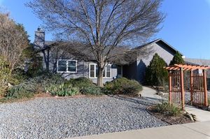 photo 1 of 615 S Monterey Ave, Coalinga, CA 93210