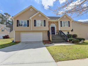 photo 1 of 4429 Flat Stone Dr, Snellville, GA 30039