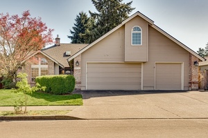 photo 1 of 10770 SW Bannoch St, Tualatin, OR 97062