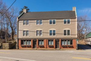 photo 1 of 147 Pepperrell Rd, Kittery, ME 03905