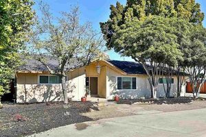 photo 1 of 1715 Denkinger Rd, Concord, CA 94521