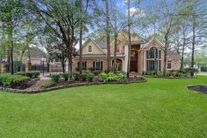 photo 1 of 66 N Royal Fern Dr, The Woodlands, TX 77380