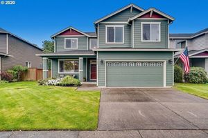 photo 1 of 4102 NW Quinault St, Camas, WA 98607