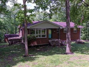 photo 1 of 137 Forest Retreat Rd, Hendersonville, TN 37075