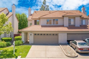 photo 1 of 1193 Syracuse Circle, Vacaville, CA 95687