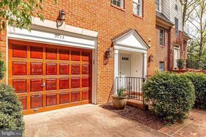 photo 1 of 3713 Jenny Lynne Ln, Fairfax, VA 22030