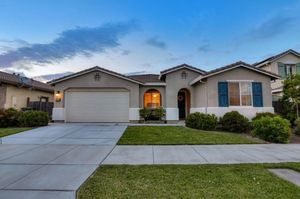 photo 1 of 823 Geronimo St, Gilroy, CA 95020