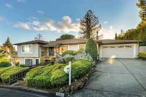 photo 1 of 1701 Monte Carlo Ct, Santa Rosa, CA 95409