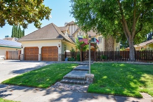 photo 1 of 915 Granada Ln, Vacaville, CA 95688